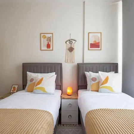 アパート Modern Flat With Location Near Nisantasi *