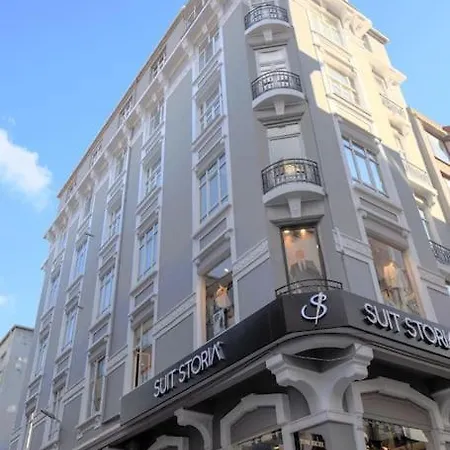Modern Flat With Location Near Nisantasi