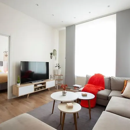 Modern Flat With Location Near Nisantasi شقة