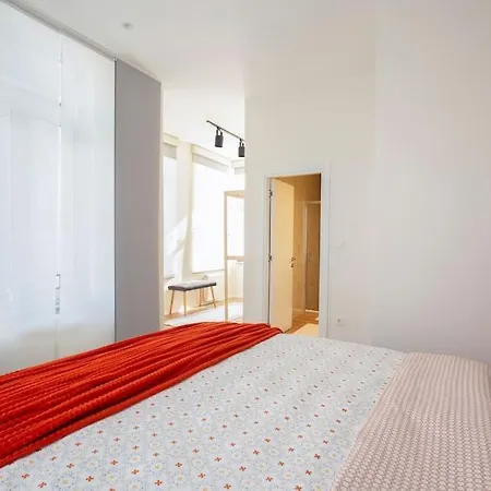 Modern Flat With Location Near Nisantasi